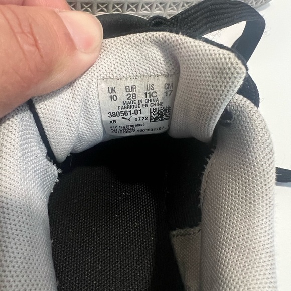 Pumas Kids/toddler Black Sneakers size 10 - Picture 8 of 8